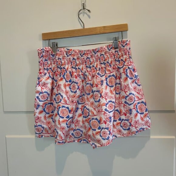 vineyard vines Pants - Vineyard Vines Smocked Waist Floral Print Shorts Women's XL White Blue Red Boho
